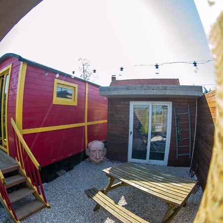 Roulotte Et Sauna De Tonton Bouvy Au Domaine Du Reuze Winnezeele Dış mekan fotoğraf